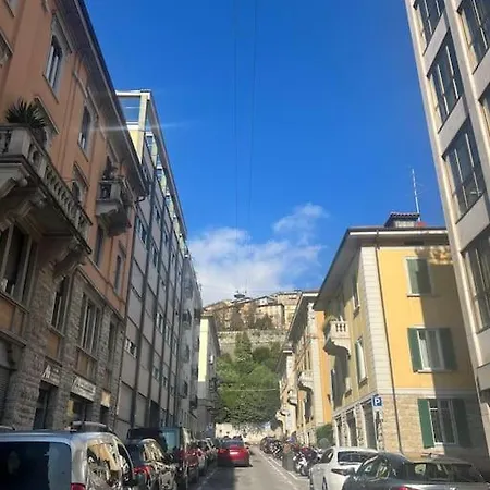 Lägenhet 5min From Citta Alta Chic Bergamo